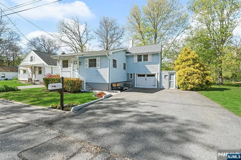 20 Madelyn Avenue West Milford NJ 07480