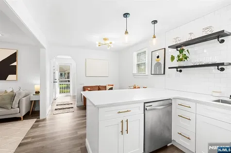 20 Madelyn Avenue West Milford NJ 07480