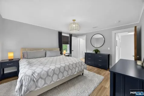 653 Ridgewood Avenue Montclair NJ 07043