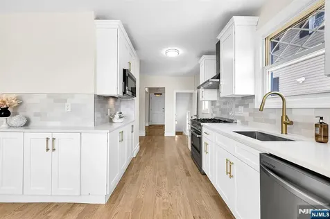 132 Argyle Place Kearny NJ 07032