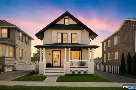 132 Argyle Place Kearny NJ 07032