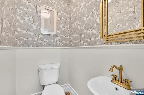 132 Argyle Place Kearny NJ 07032