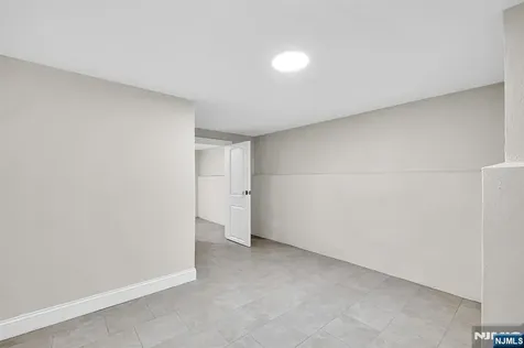 132 Argyle Place Kearny NJ 07032