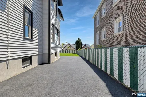 132 Argyle Place Kearny NJ 07032
