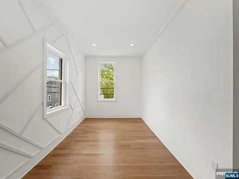 9 Morse Avenue Rutherford NJ 07070