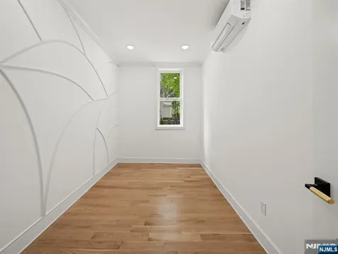 9 Morse Avenue Rutherford NJ 07070