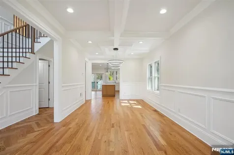 63 Hillside Avenue Livingston NJ 07039