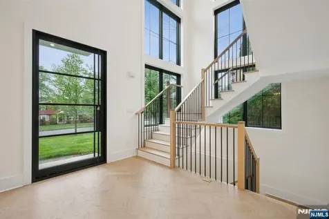 63 Hillside Avenue Livingston NJ 07039