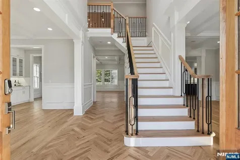63 Hillside Avenue Livingston NJ 07039