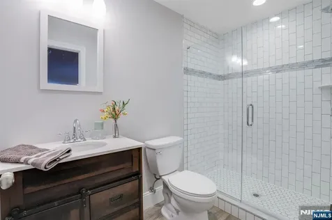 63 Hillside Avenue Livingston NJ 07039