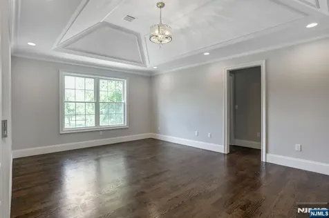 63 Hillside Avenue Livingston NJ 07039