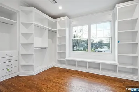 63 Hillside Avenue Livingston NJ 07039