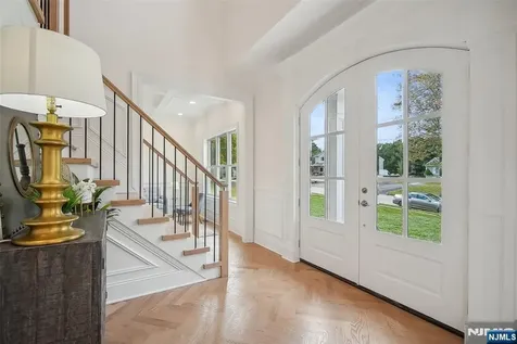 63 Hillside Avenue Livingston NJ 07039