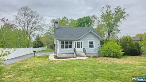 397 Newark Pompton Turnpike Pequannock Township NJ 07444