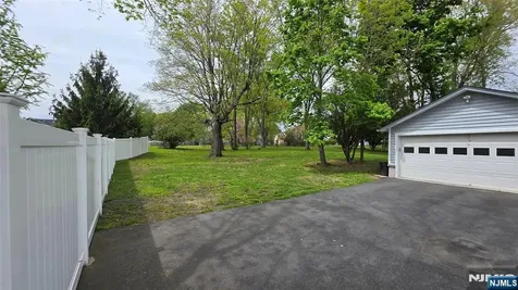 397 Newark Pompton Turnpike Pequannock Township NJ 07444