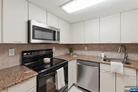 38 Moonachie Road Hackensack NJ 07601