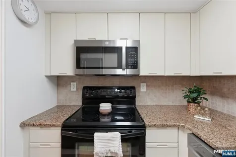 38 Moonachie Road Hackensack NJ 07601
