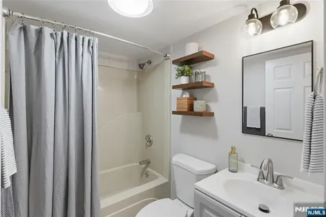 38 Moonachie Road Hackensack NJ 07601