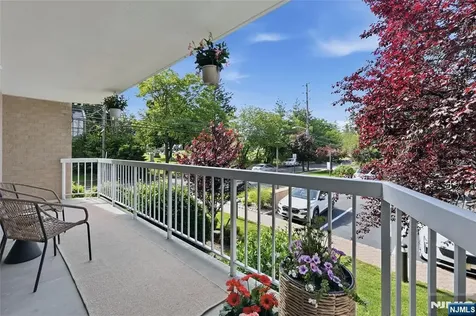 38 Moonachie Road Hackensack NJ 07601