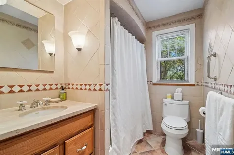 31 Jacobus Avenue Little Falls NJ 07424
