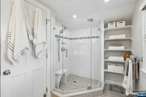 31 Jacobus Avenue Little Falls NJ 07424