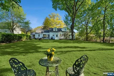 31 Jacobus Avenue Little Falls NJ 07424