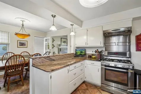 31 Jacobus Avenue Little Falls NJ 07424