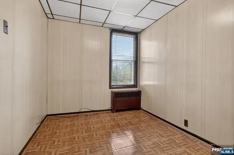 176 Boyd Avenue Jersey City NJ 07304