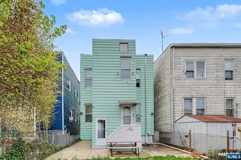 176 Boyd Avenue Jersey City NJ 07304