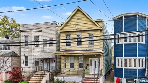 176 Boyd Avenue Jersey City NJ 07304