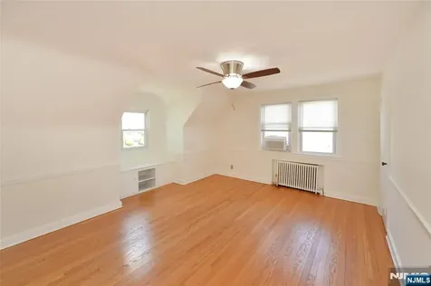 26 Bennett Road Teaneck NJ 07666