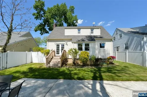 26 Bennett Road Teaneck NJ 07666