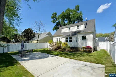 26 Bennett Road Teaneck NJ 07666