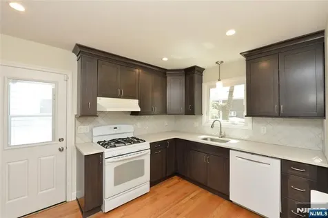 26 Bennett Road Teaneck NJ 07666