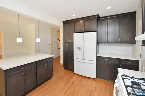 26 Bennett Road Teaneck NJ 07666
