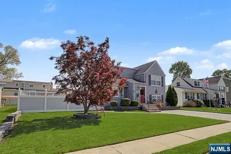 294 Hayes Drive Saddle Brook NJ 07663