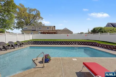 294 Hayes Drive Saddle Brook NJ 07663