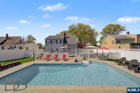 294 Hayes Drive Saddle Brook NJ 07663