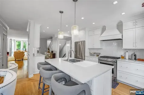 117 Kensington Drive Fort Lee NJ 07024
