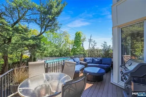 117 Kensington Drive Fort Lee NJ 07024