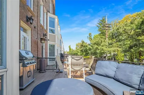 117 Kensington Drive Fort Lee NJ 07024