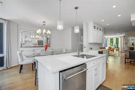 117 Kensington Drive Fort Lee NJ 07024