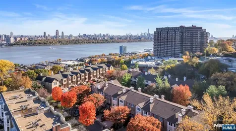 55 Victoria Place Fort Lee NJ 07024