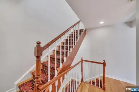 55 Victoria Place Fort Lee NJ 07024