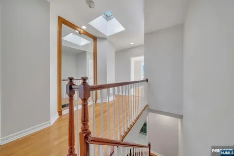 55 Victoria Place Fort Lee NJ 07024