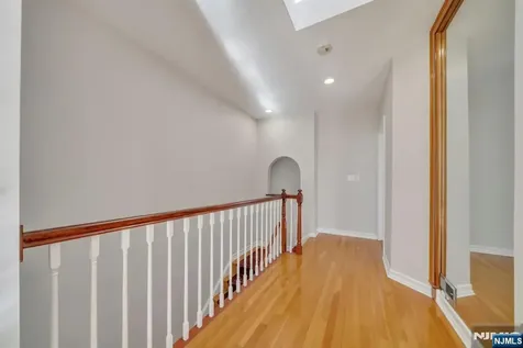 55 Victoria Place Fort Lee NJ 07024