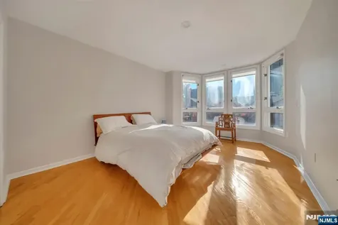 55 Victoria Place Fort Lee NJ 07024