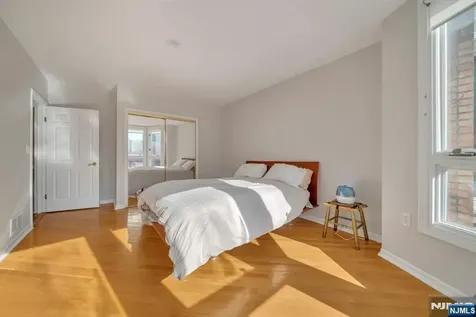 55 Victoria Place Fort Lee NJ 07024