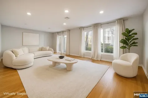 55 Victoria Place Fort Lee NJ 07024