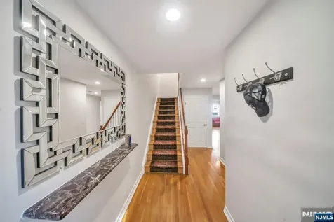 55 Victoria Place Fort Lee NJ 07024